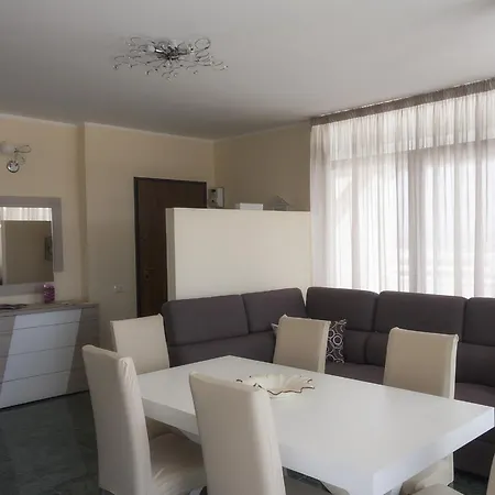 Attico Saker Apartment