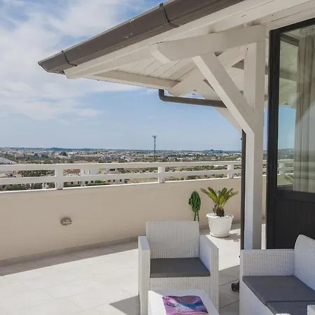 Attico Saker Apartment